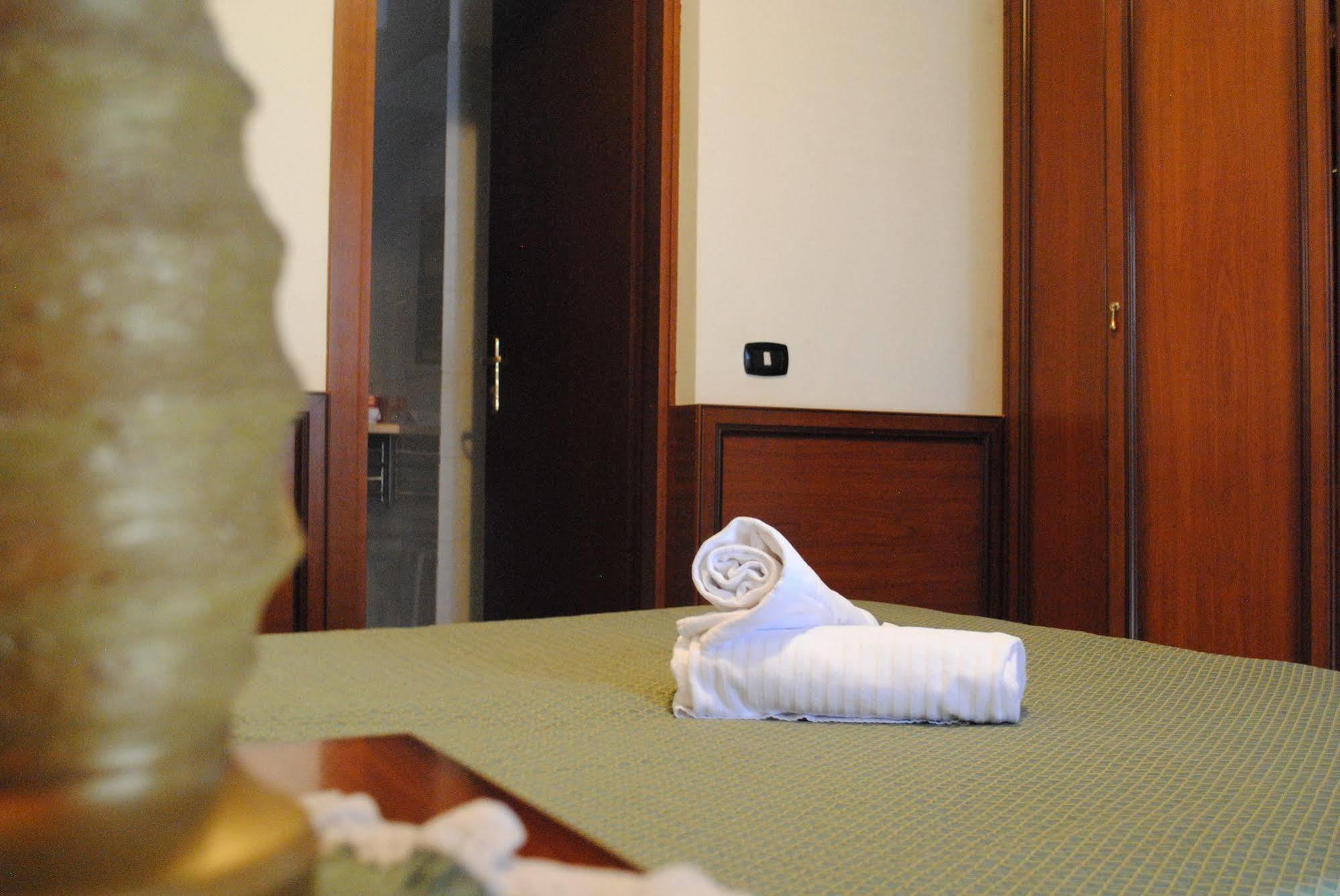 Hotel Octavia Rzym Zewnętrze zdjęcie