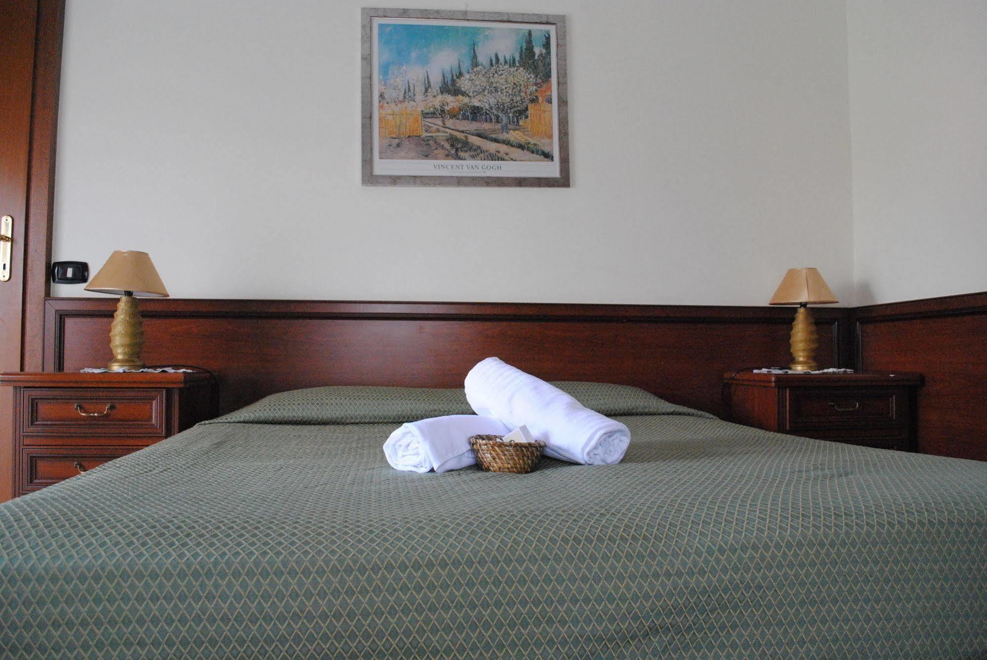 Hotel Octavia Rzym Zewnętrze zdjęcie